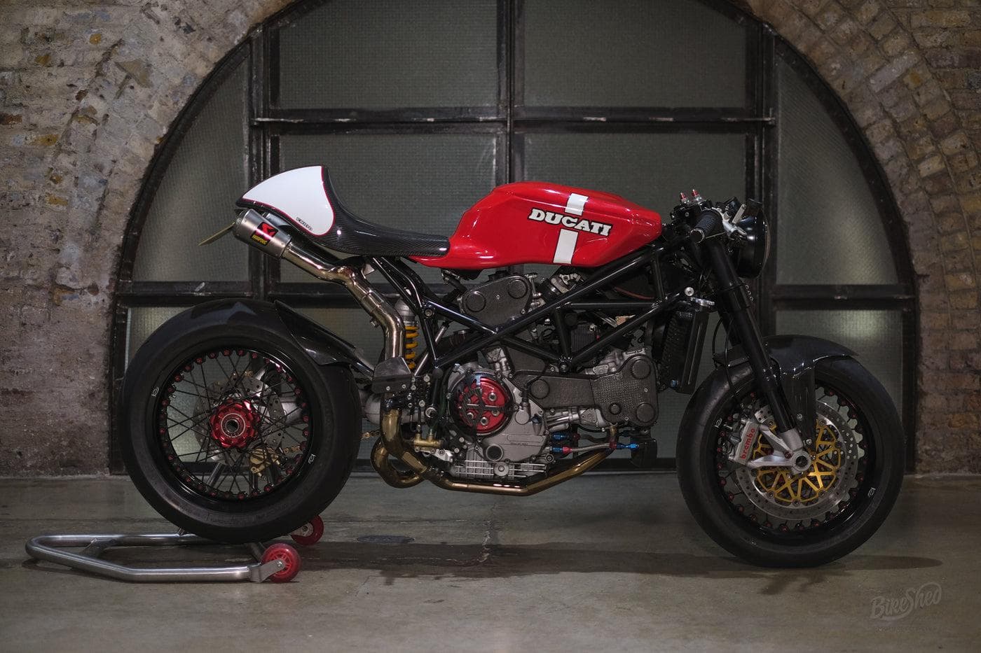 V-Moto Ducati ST2 996