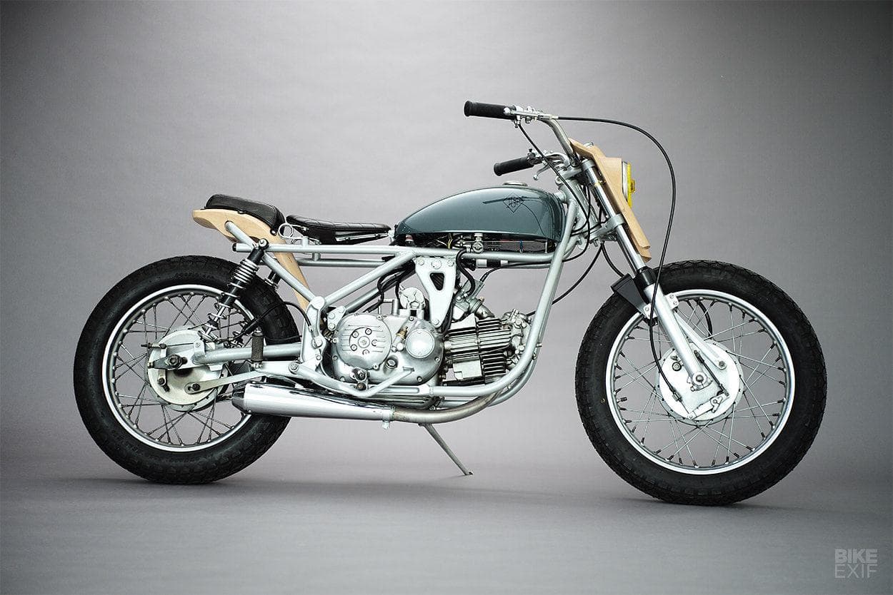 Aermacchi 350 Tracker