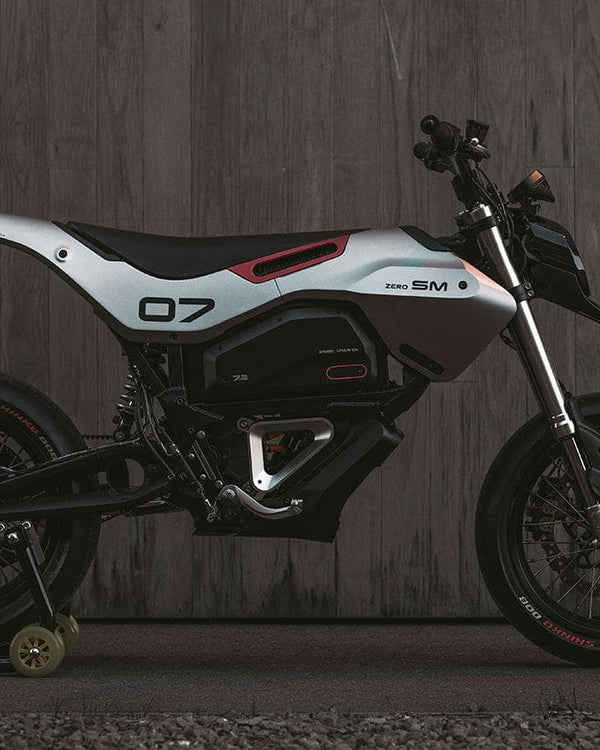 Zero FXS by Huge Moto
